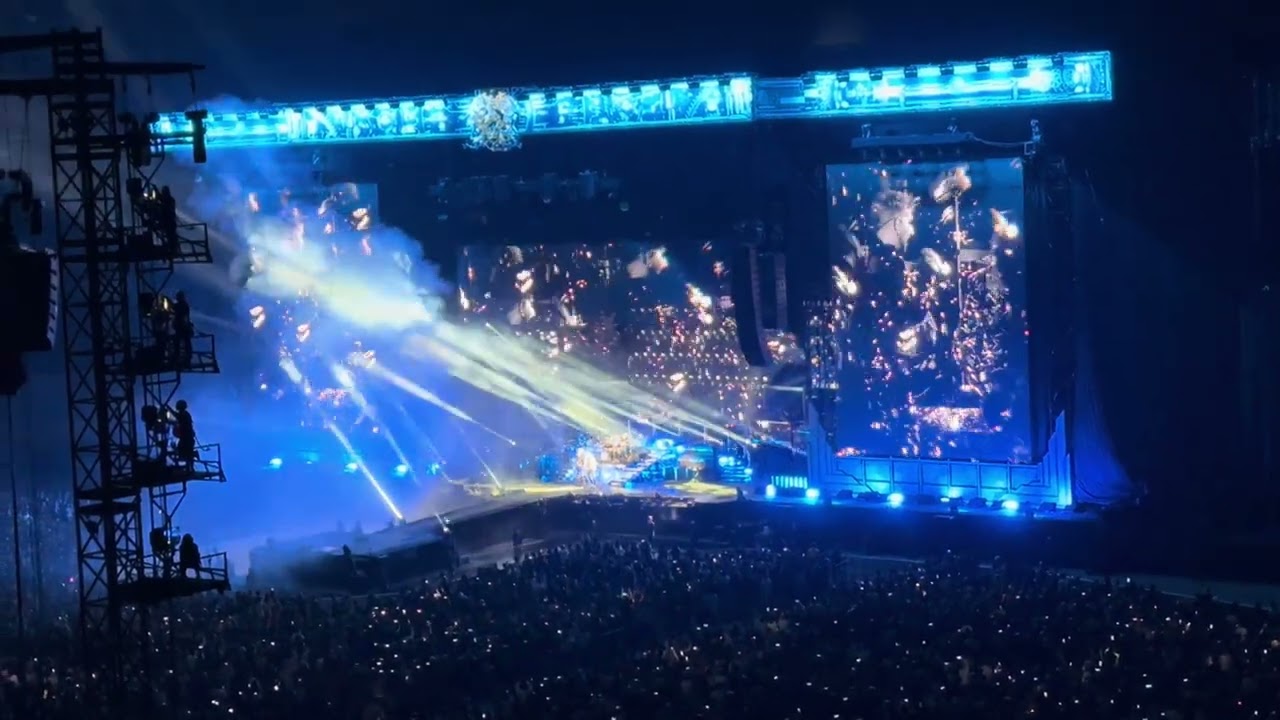 Bohemian Rhapsody (24.02.10 @札幌ドーム) / QUEEN+ADAM LAMBERT