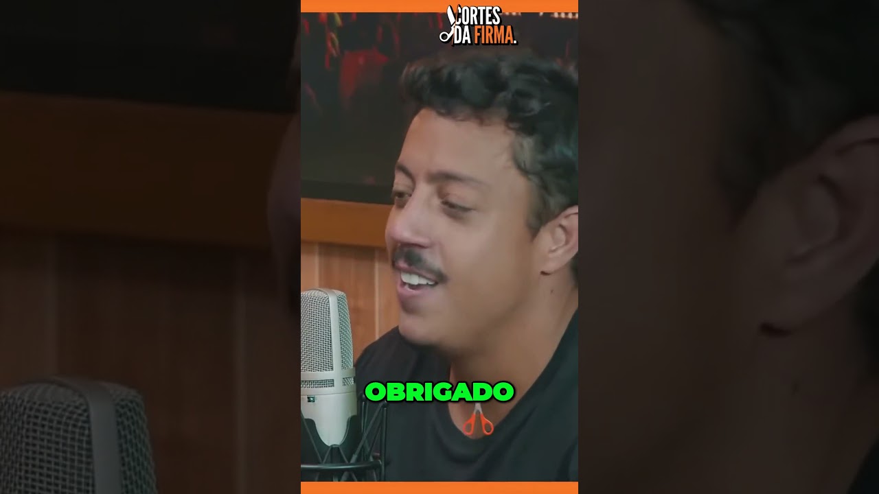 Confronto familiar em restaurante lidando com insultos e amea&ccedil;as