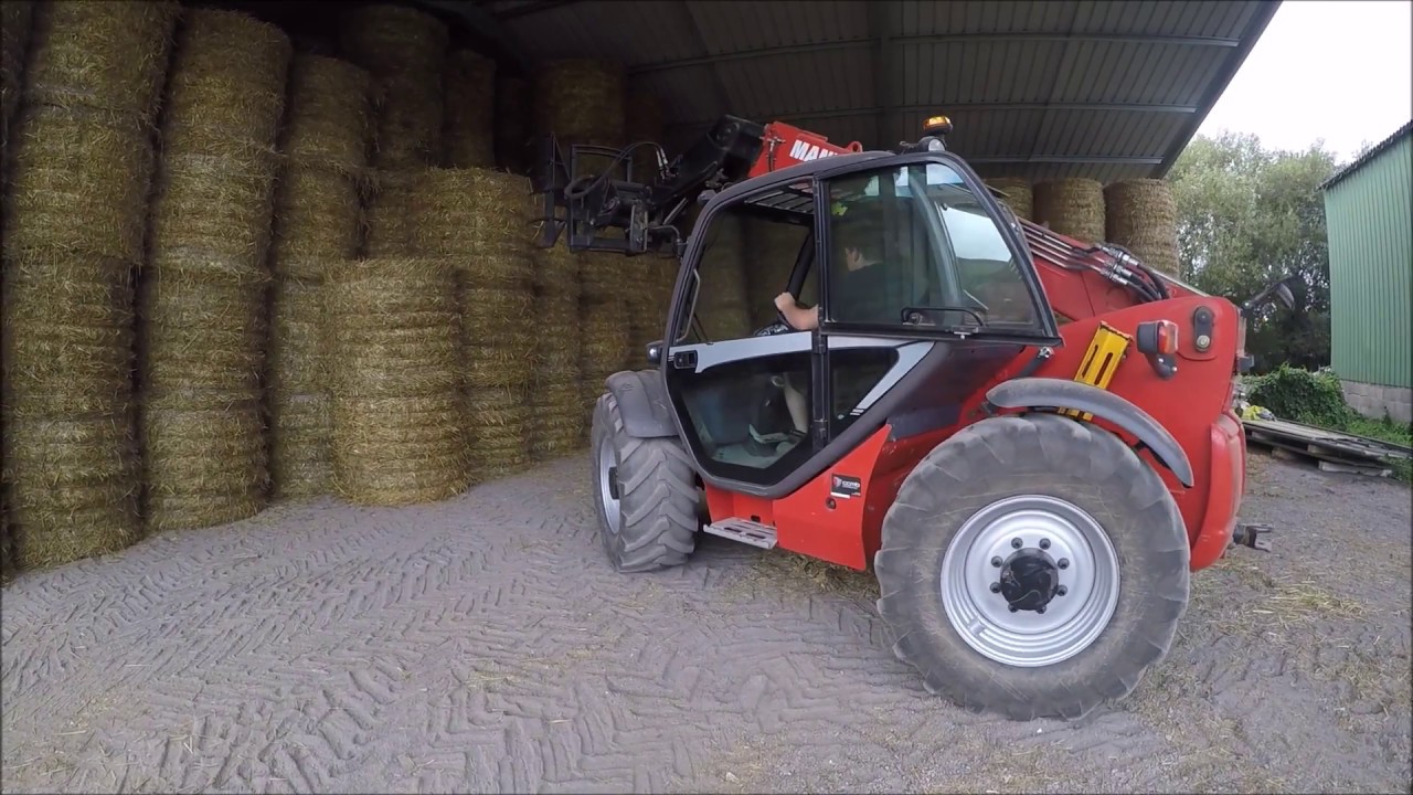 Transports de paille | manitou mlt 634 & Case | 2 remorques