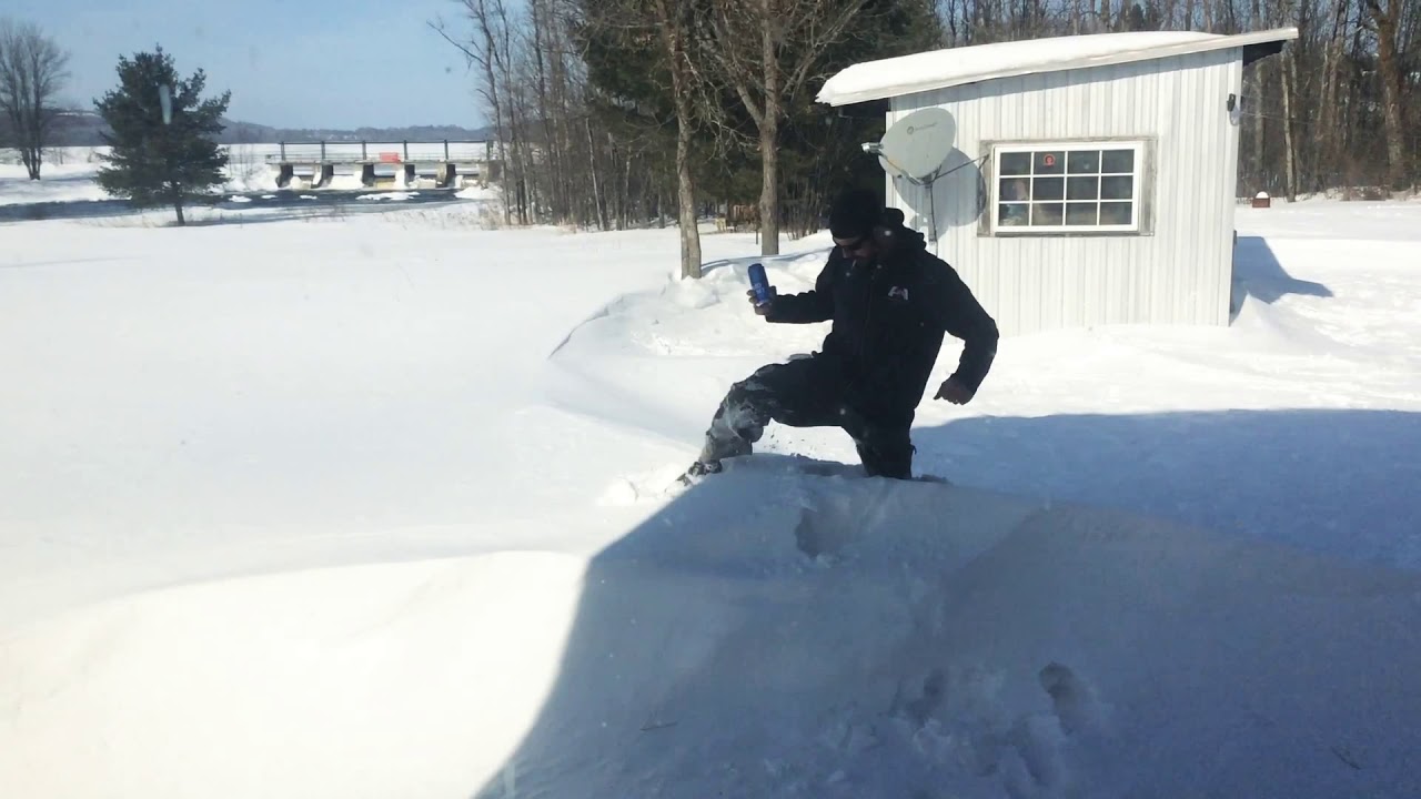 Canadian snow depth check ❄️🇨🇦