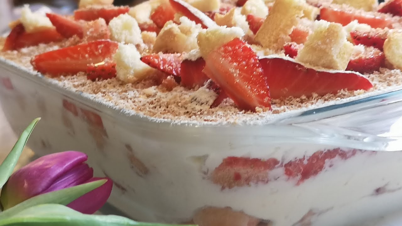 O melhor tiramisù de morango  - sem ovo !