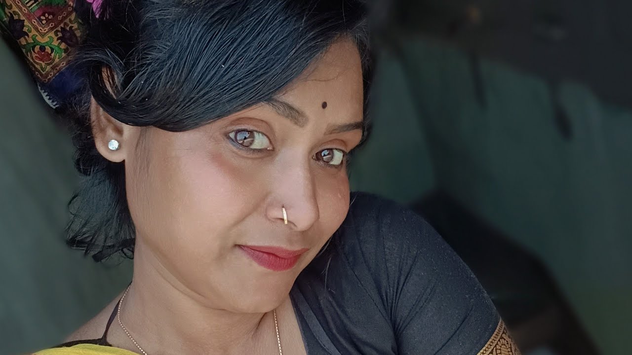 Papiya queen is live! হ্যালো বন্ধুরা সবাই লাইভে চলে এসো