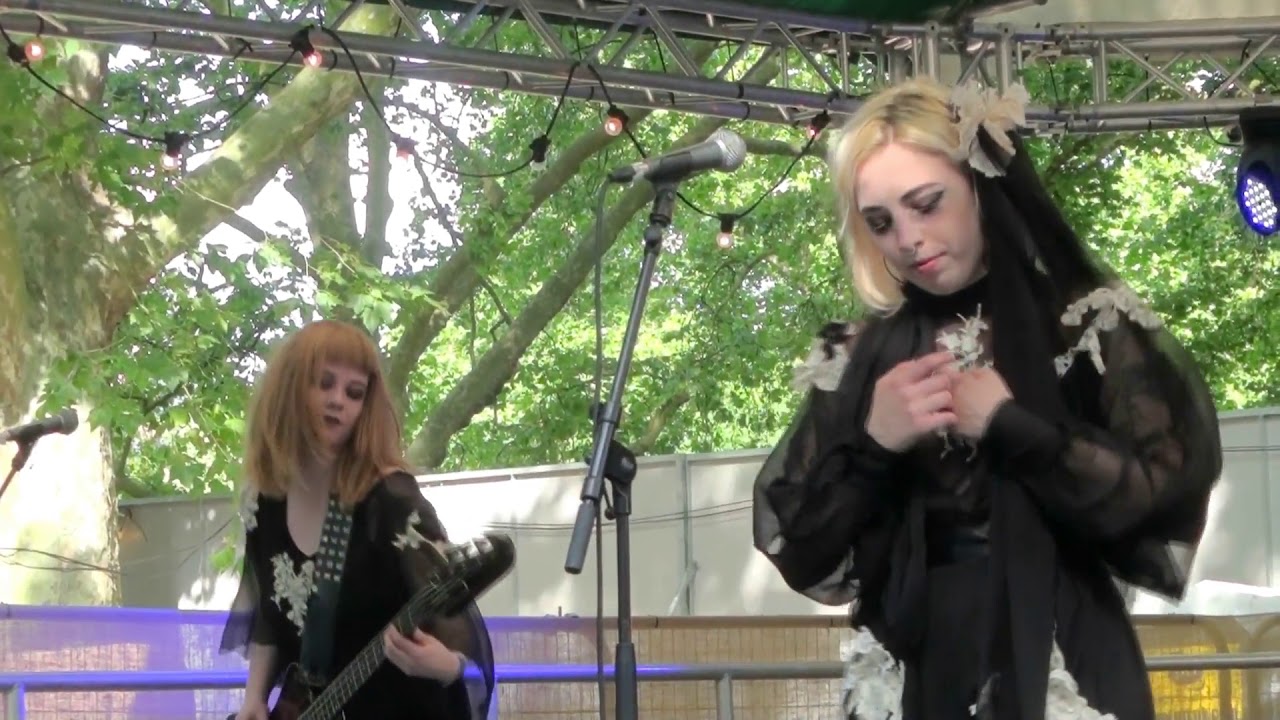 KAELAN MIKLA -   glimmer og aska - London BST Festival - 07.07.2018