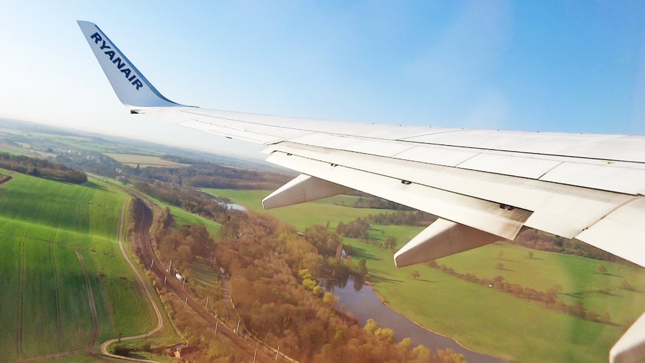 Ryanair Boeing 737-800 EI-DLD Take Off from London Luton Airport