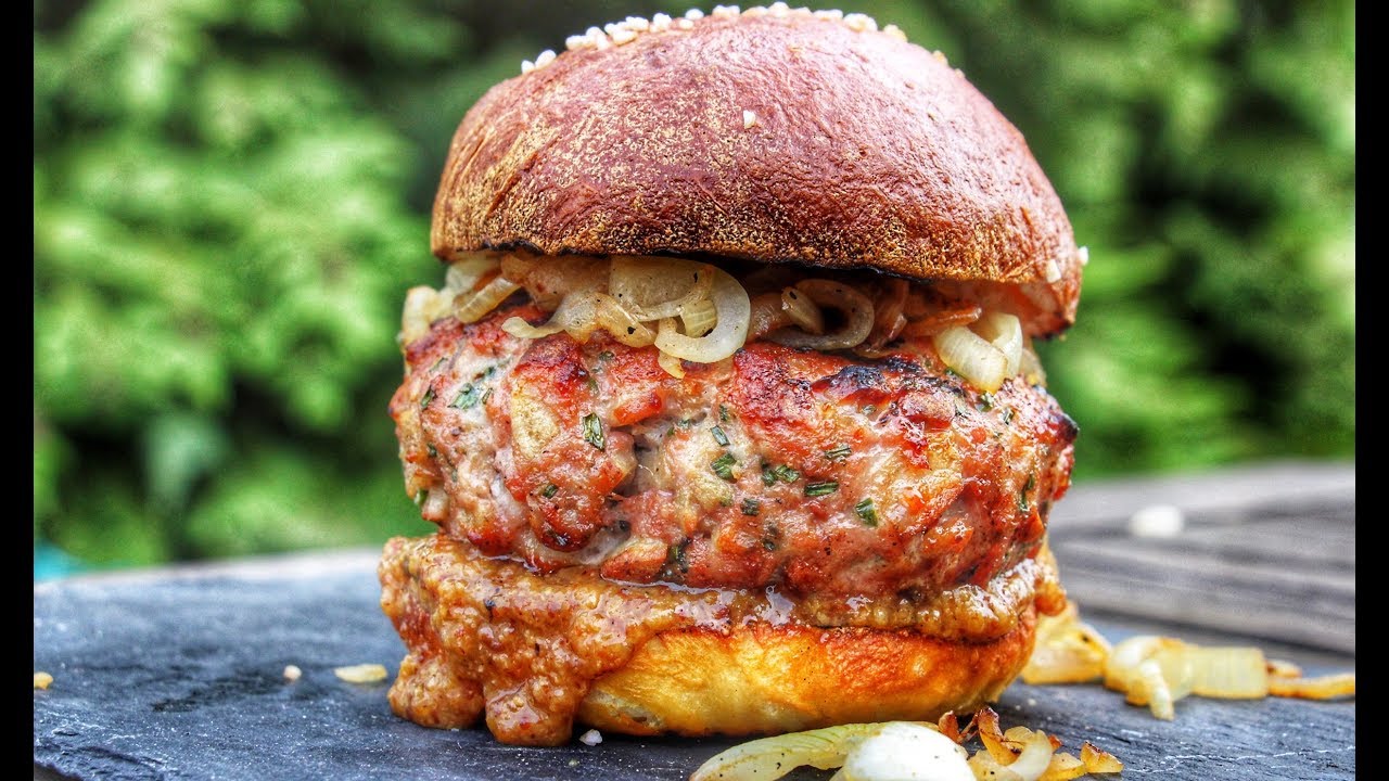 OKTOBERFESTBURGER 2.0 - WEISSWURST-BURGER - deutsches Wiesn-Grill- und BBQ-Rezept - 0815BBQ