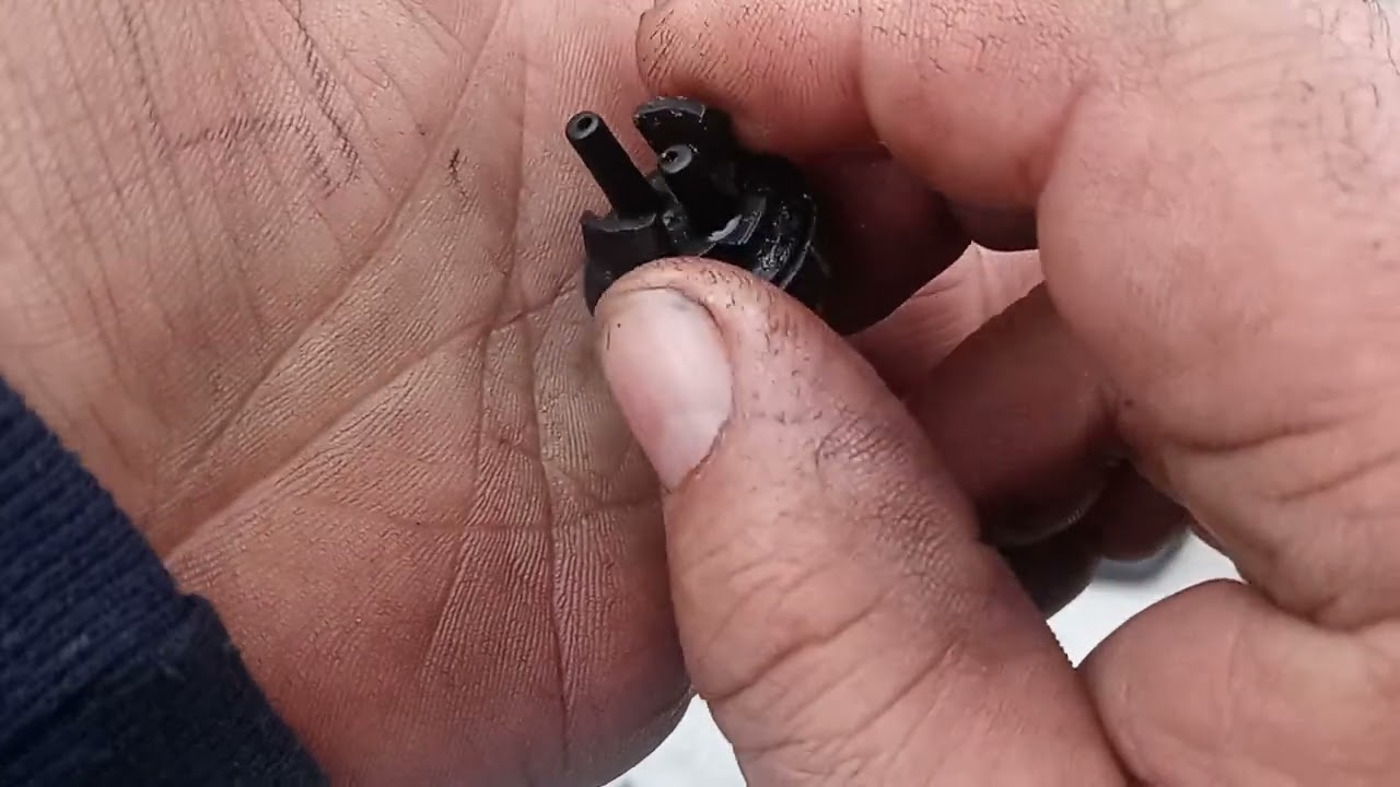 RDMJ. Parte#1.COMO CAMBIAR MANGUERAS DE COMBUSTIBLE . MOTOSIERRAS POULAN. P3314WSA