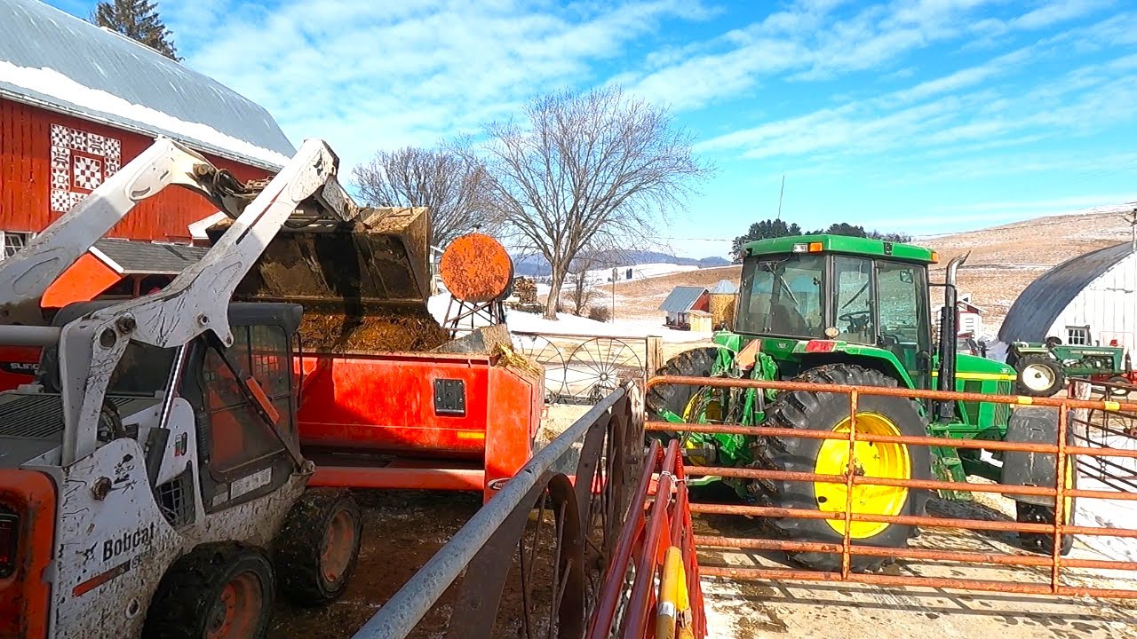 Hauling Out A Winters Worth Of Manure! Dairy Farming In Wisconsin!