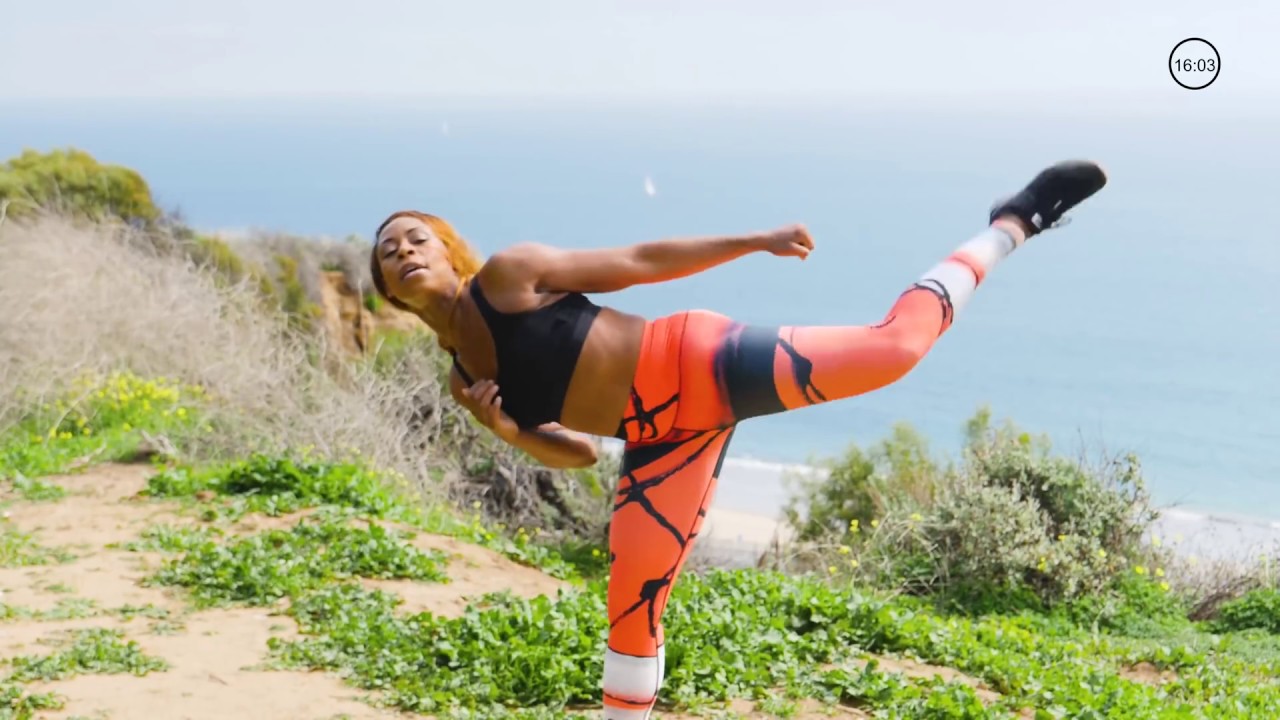 30 Min Kickboxing Workout // Torch Fat and Burn 300 Calories