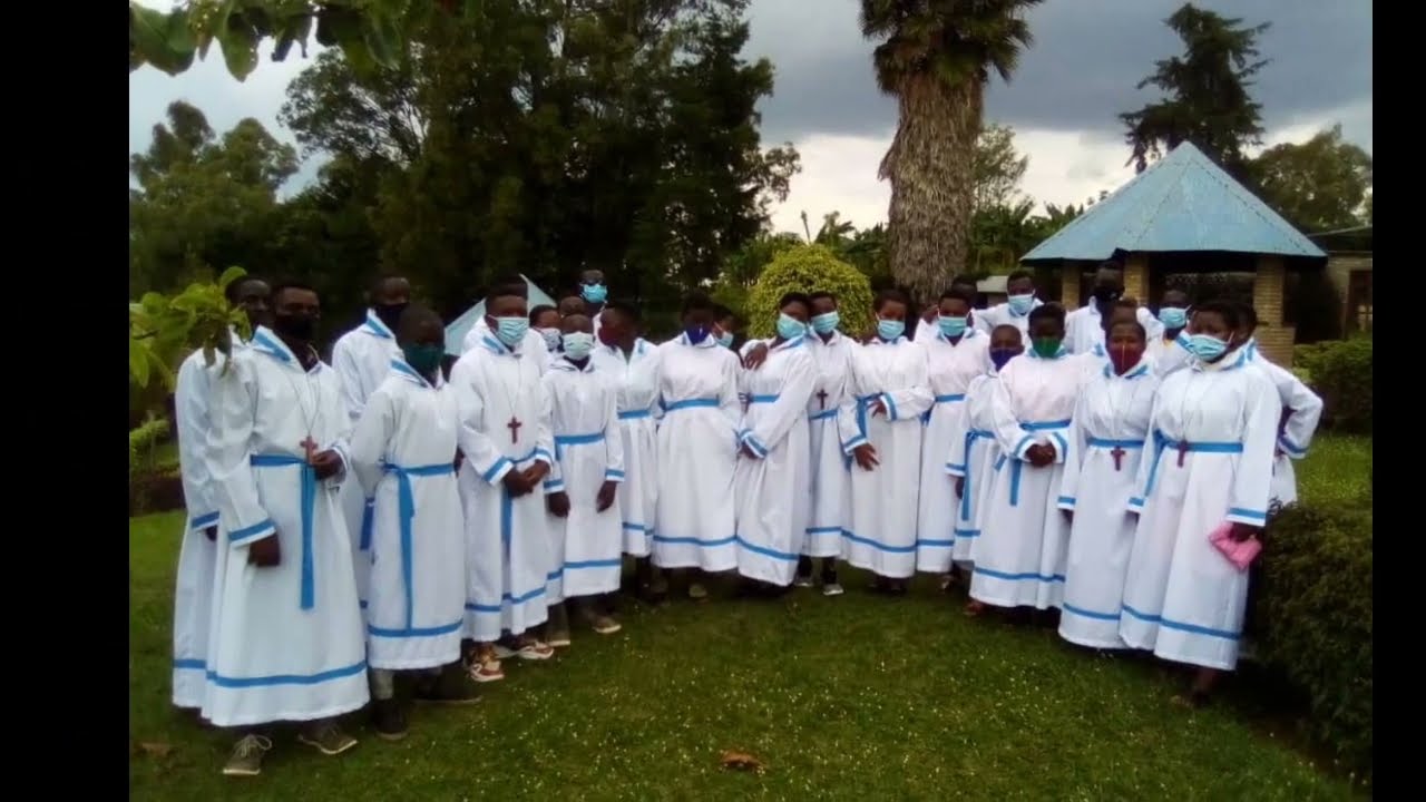 Mana ihoraho by Pueri cantores kivumu_kabgayi.