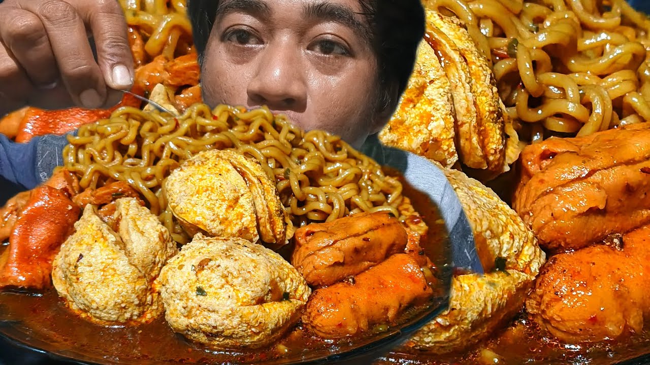 ASMR Eating Mie Kuah Merah Sosis Bakso Goreng Pedas Mantap 