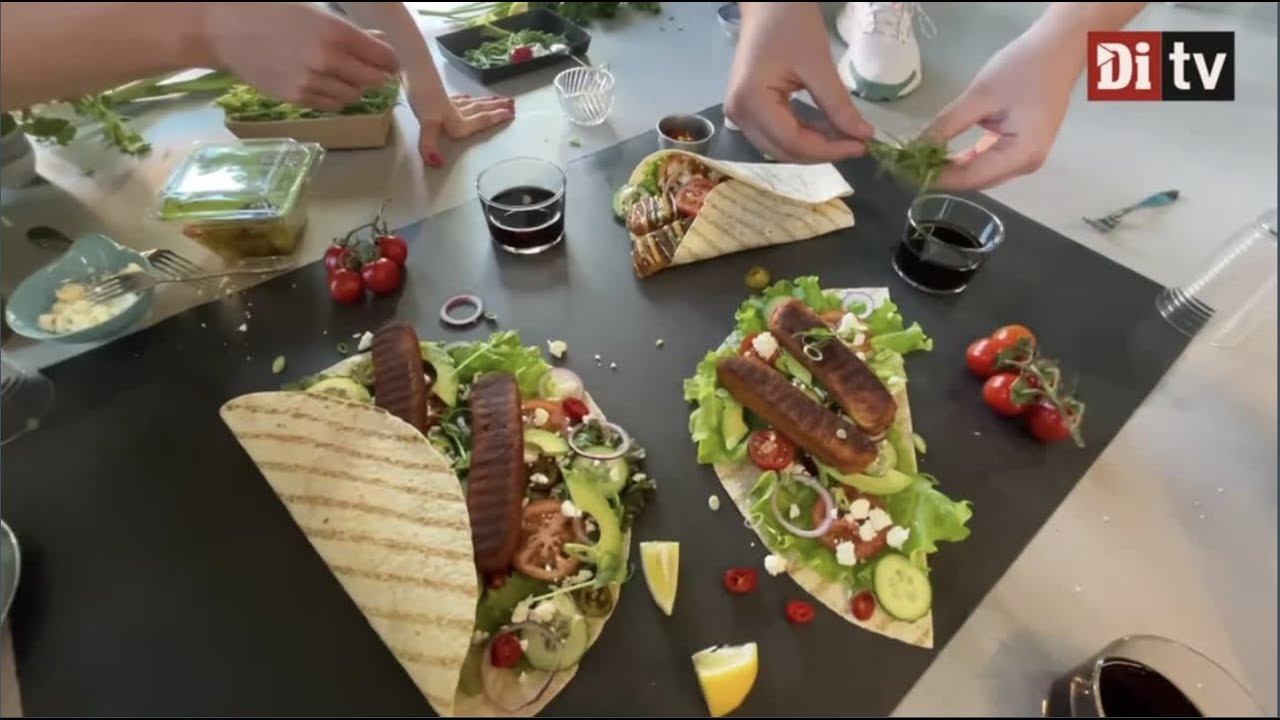 Kebaben r&auml;ddade m&auml;sterkockens bolag: 