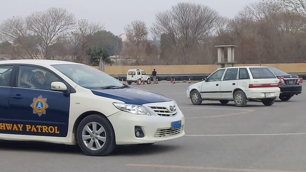 Motorway police driving test(1)