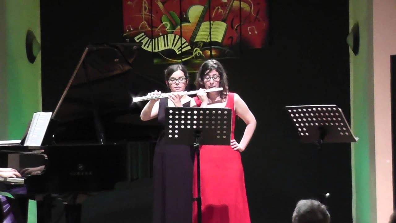 Rutter: Waltz from Suite Antique - Duo Aulos play on one flute