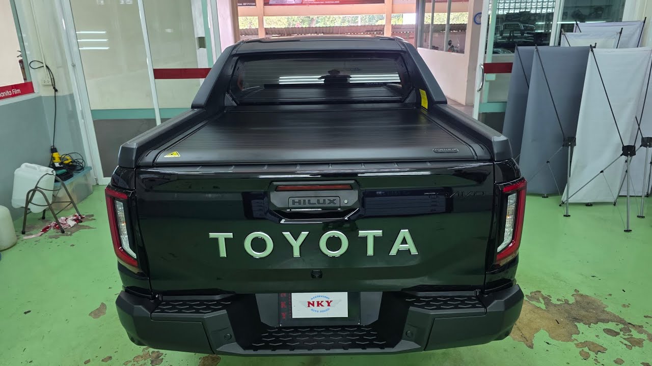 ฝาปิดกระบะระบบไฟฟ้า HAMER ติดตั้งในรถกระบะ TOYOTA TRAVO OVERLAND ติดแล้วกันน้ำได้100%