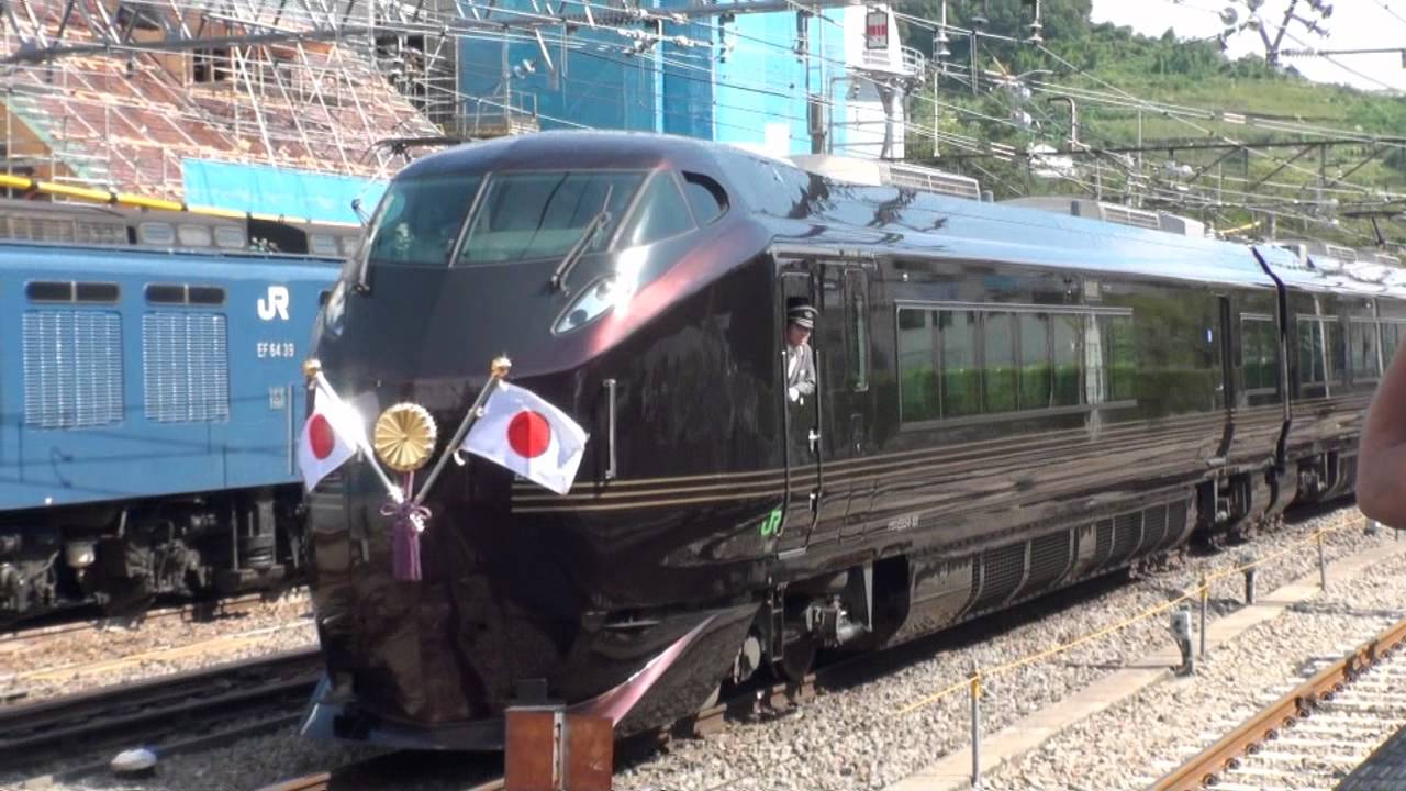 【日章旗&御紋！両陛下武田の杜ご視察 お召し列車 甲府駅到着】