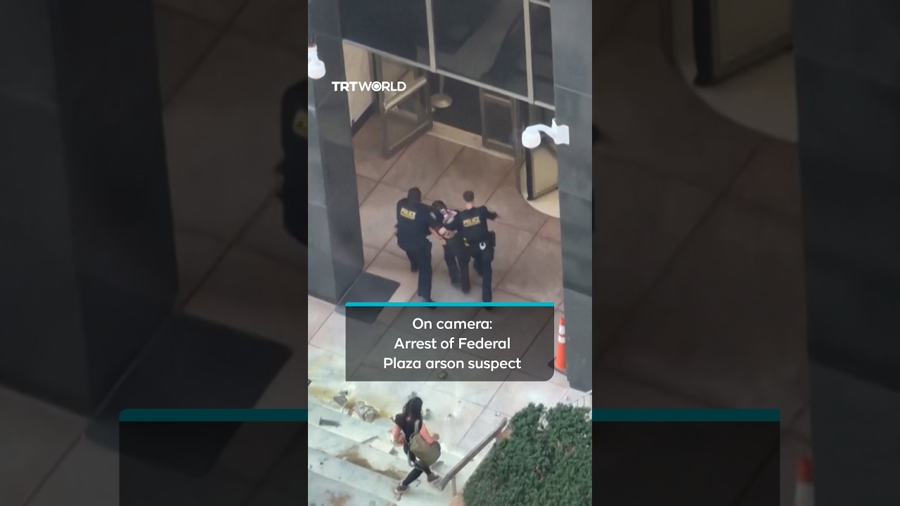 Eyewitness video captures arrest of Federal Plaza arson suspect