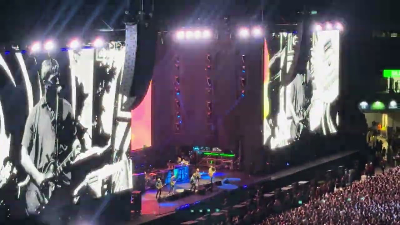 Oasis – Rock ’n’ Roll Star (Live at River Plate, November 15, 2025) 