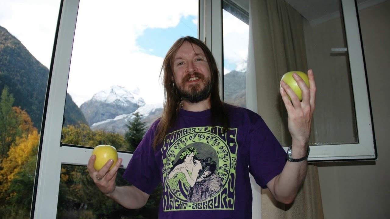 Egor Letov be like 4