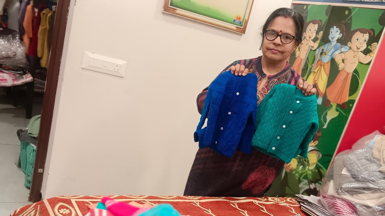 #हाथ से बुने बेबीसेट टोपी और जुराबें के साथ नए डिजाइन मेंआ गए #hand knitted #book at 9855092614 