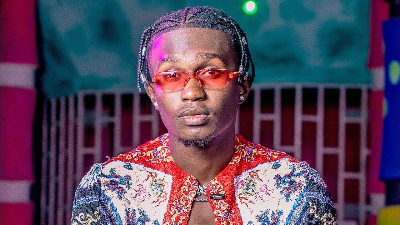 Achillian, Nimekuzowea (Official Video Lyrics)
