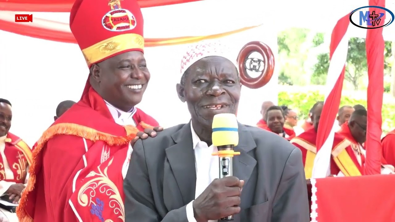 Askofu Dkt. Syprian Hilinti Alivyo Muita Mzee Juma mwaka autaisha utabatizwa /Ata mimi mama alikuwa.