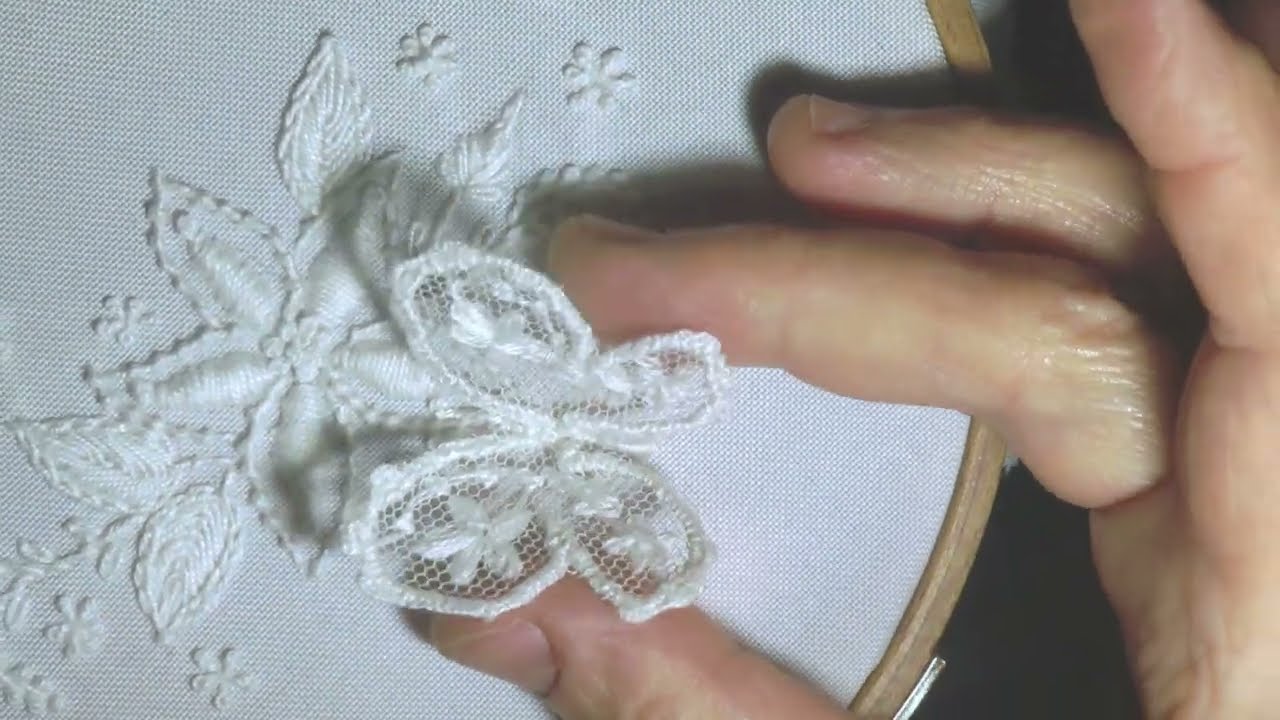 3D white lace butterfly - White delicate embroidery