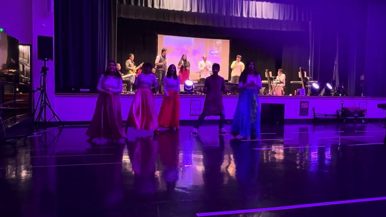Onnum onnum song with Zia dance group