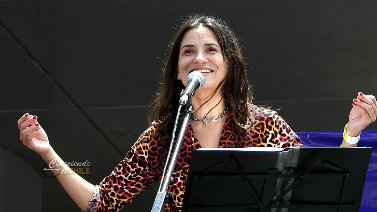 Francisca Gavil&aacute;n Valladares - Volver a los 17 - Gira Cultural de Artistas  -  Gobernaci&oacute;n de &Ntilde;uble
