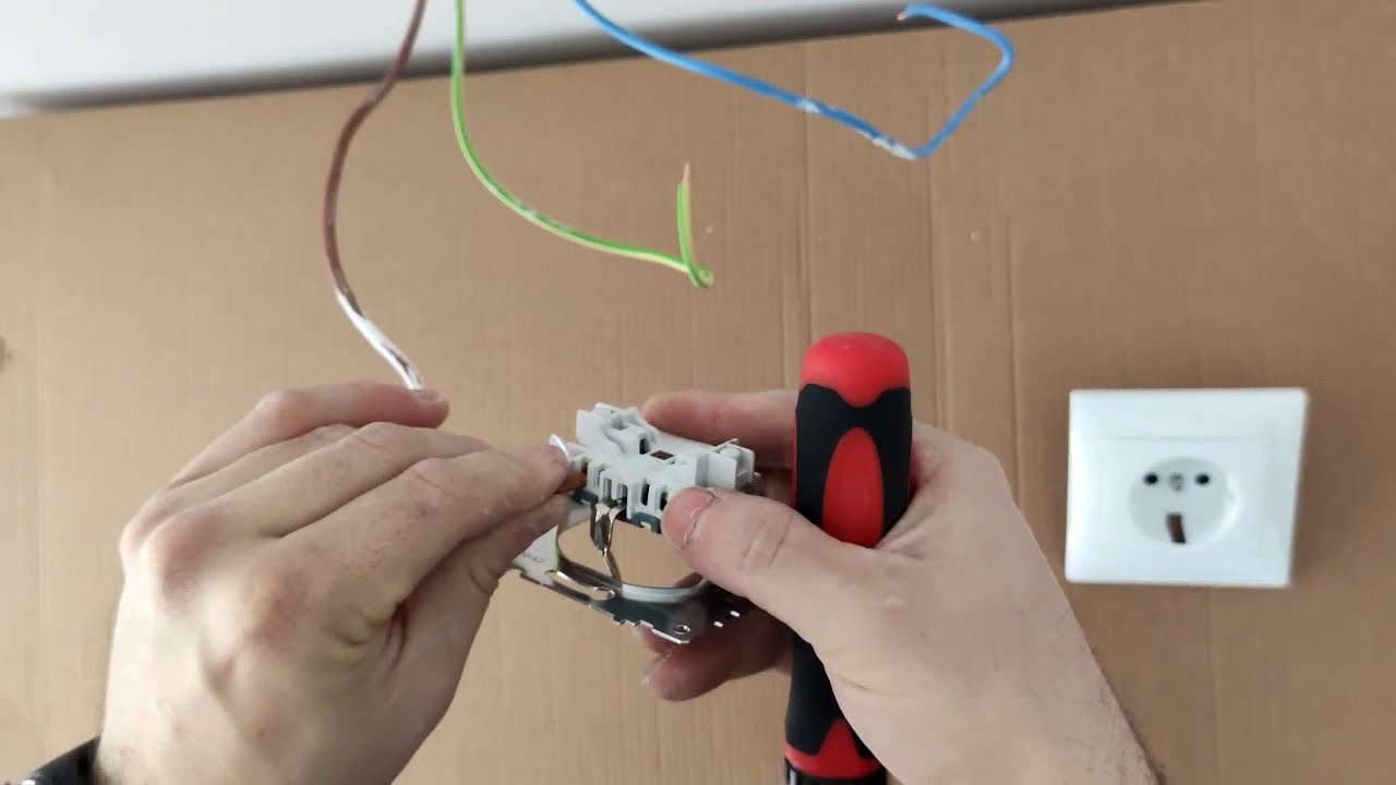 COMO INSTALAR UN ENCHUFE,PASO A PASO,ELECTRICIDAD BASICA.LEXMAN/CON TOMA TIERRA,ENCHUFE LAVADORA.