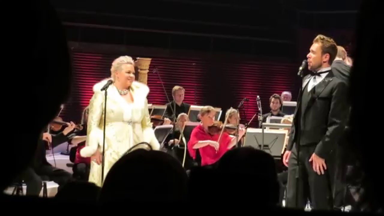 Waltteri Torikka & Johanna Rusanen-Kartano - Vait´ On Huulet - 4.12.2015