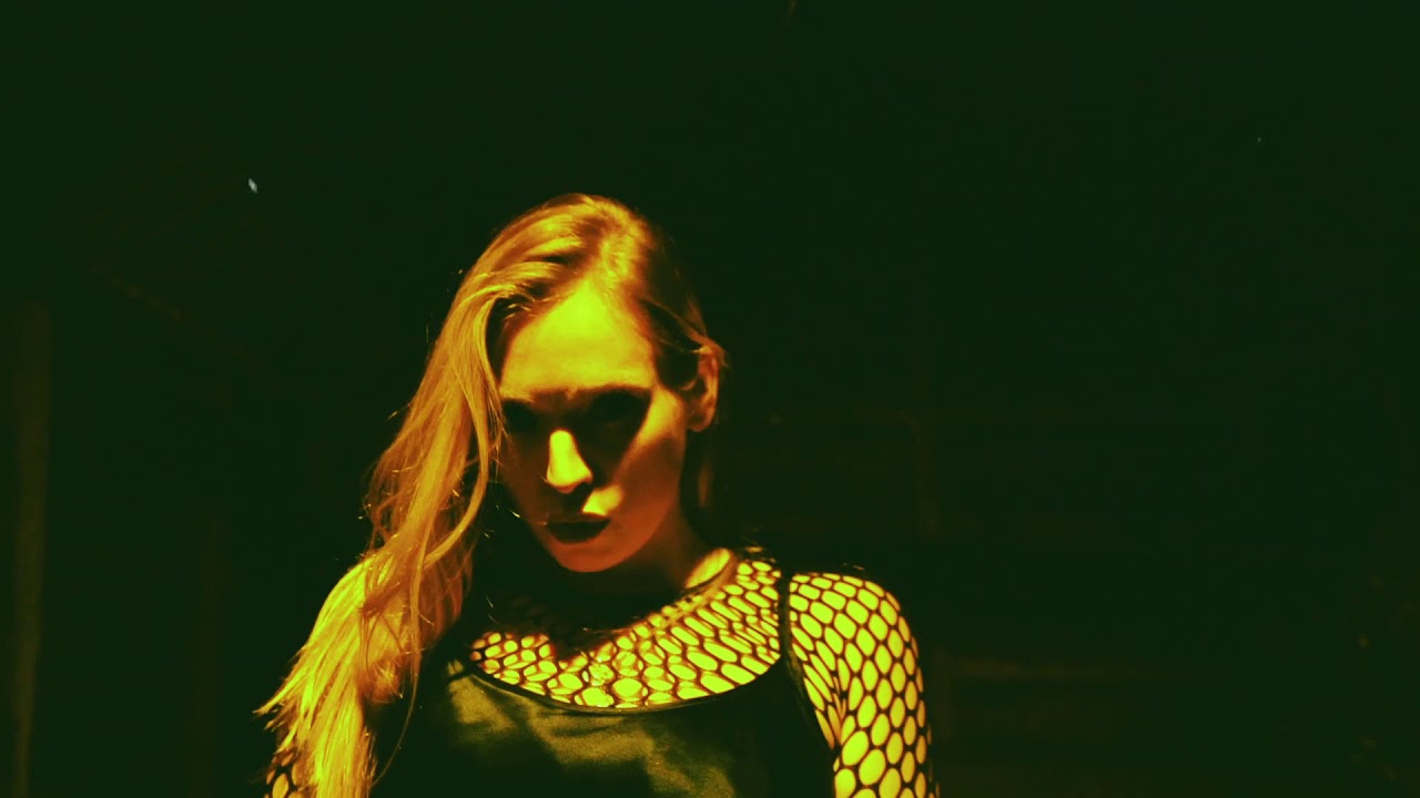 ELIZA LEGZDINA - CURSE 4 U ( Joojoo )