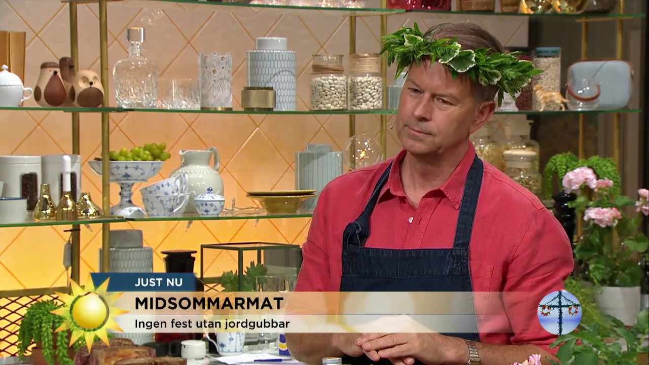 Kocken lagar klassisk midsommarmat: 