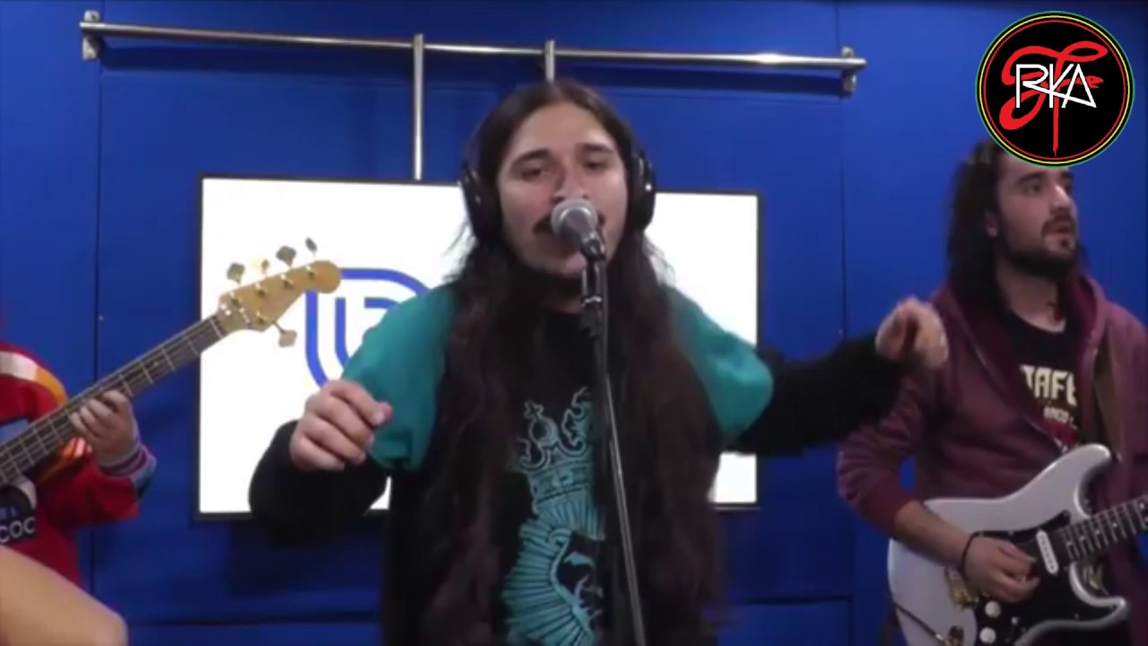SANTAFERIA - BAILA MI CUMBIA (En  vivo Radio Bio-Bio)