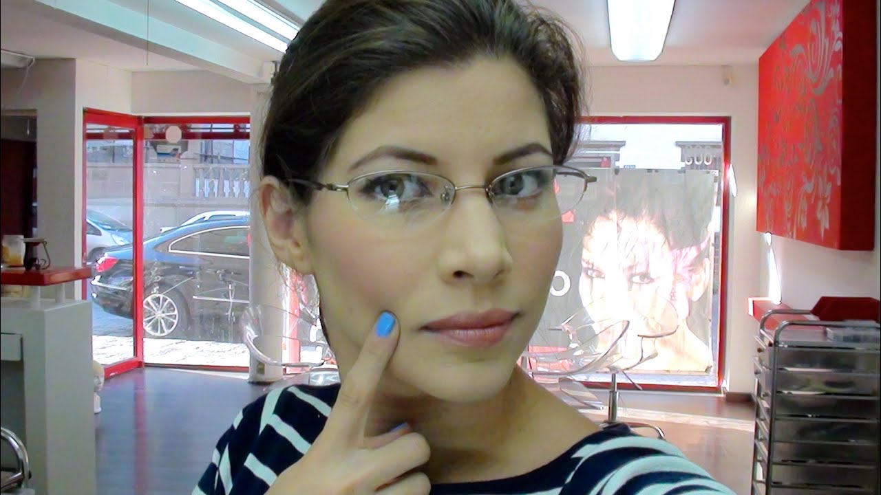 MAQUILLAJE PARA LENTES O GAFAS