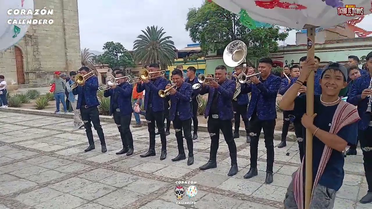 INOLVIDABLE BANDA TIERRA DE TIERRAS | TRAKATIERRA | CALENDA ODONTOLOGÍA 102 UABJO | OAXACA CENTRO.