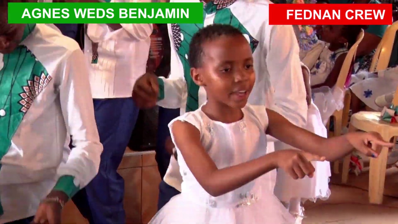 HAMA HAMA_Fuka ng'ambo ya Yesu by AIC KATSE TOWNSHIP LIVE PERFORMANCE ON A WEDDING CEREMONY