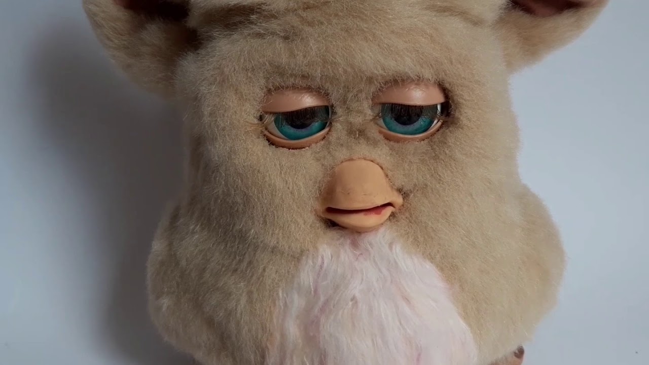 Furby 2005 HASBRO 59294 Coffee Brown Fur - Light Blue / Purple Eyes