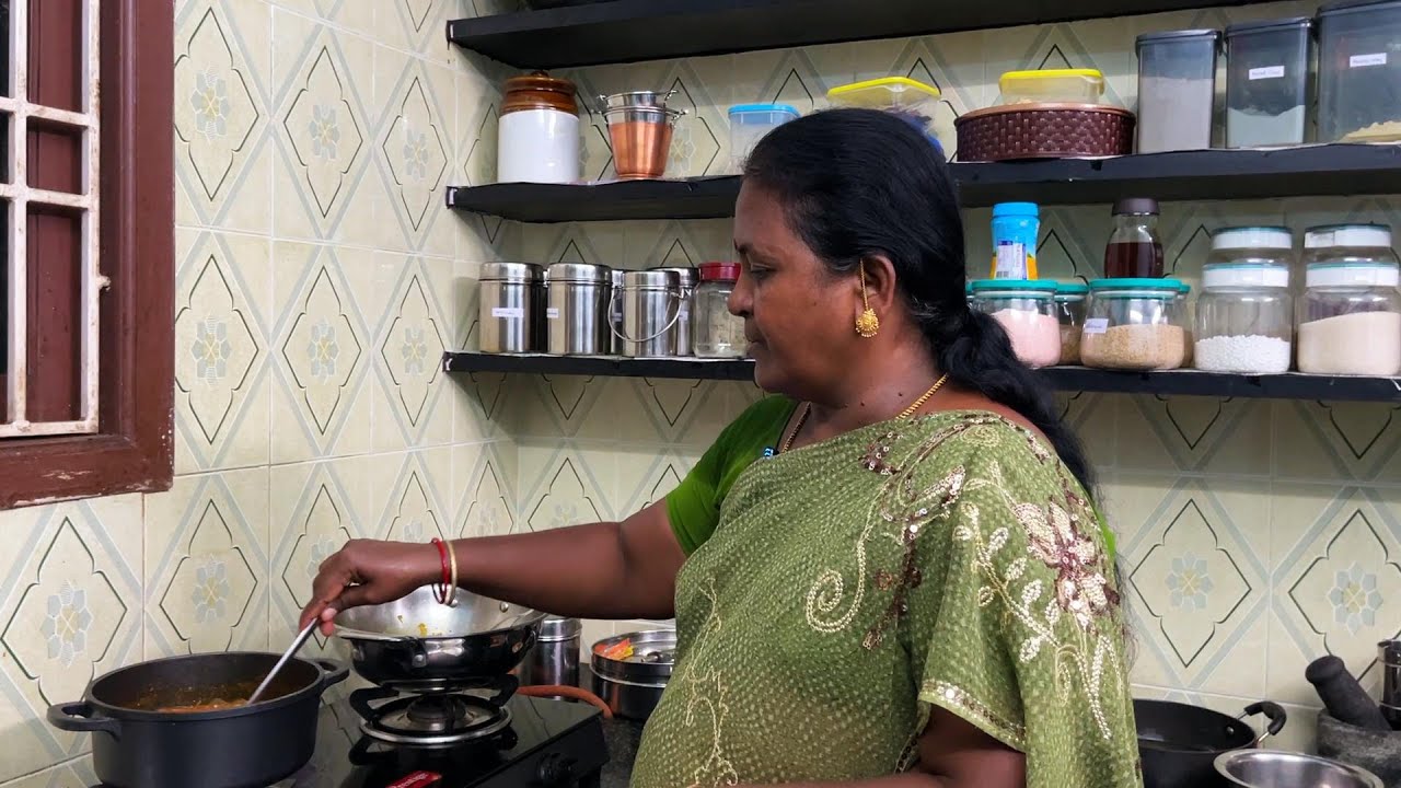 பிரியாவுக்கு பாவக்காய் குழம்பு இப்படி செஞ்சி குடுத்தா எவ்ளோ வேணாலும் சாப்பிடும்!