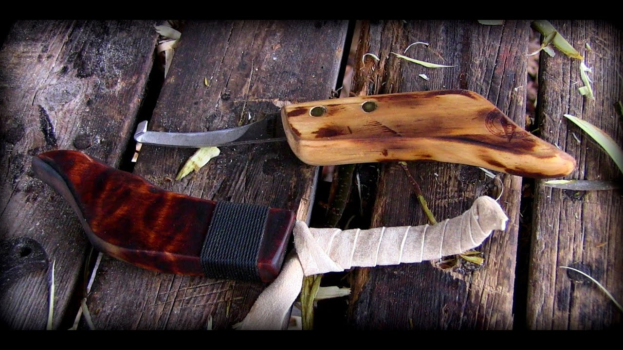 Mocotaugan and Hoof Knife Comparison