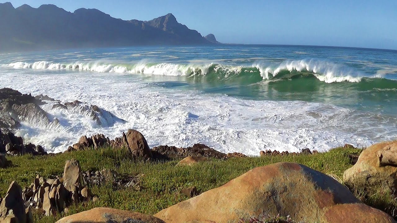 Beautiful 1hr nature scene - ocean waves crashing video -  high quality stereo ocean sounds - HD