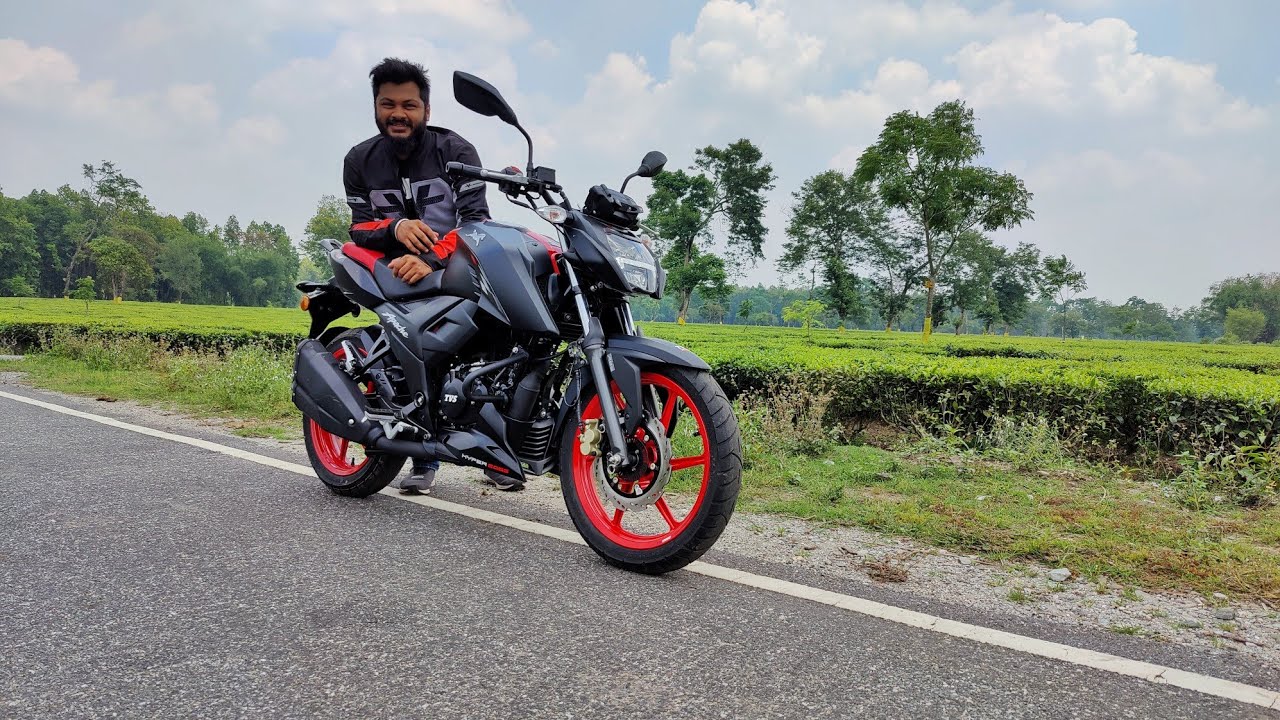 The All New TVS Apache 160 4v Special Edition : Free Fuel and Full Face Helmet While Taking Delivery