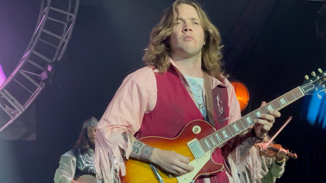 Billy Strings 