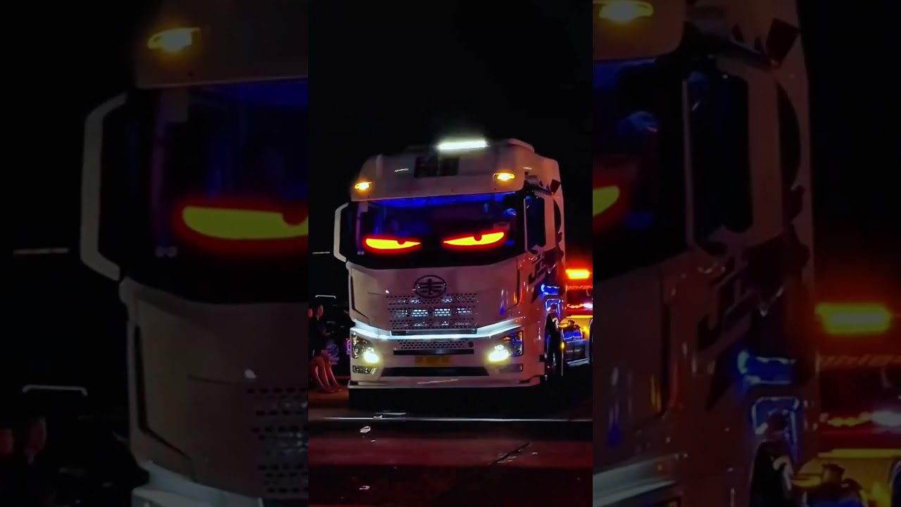Programmable LED Panel for Truck Windshield Message Board Glow Scrolling Devil's Eye LED Panel