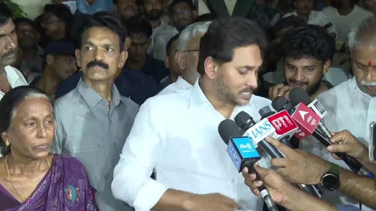 LIVE: YSRCP Chief YS Jagan Consoles Gade Sai Krishna&rsquo;s Family in Krishna Lanka, Vijayawada