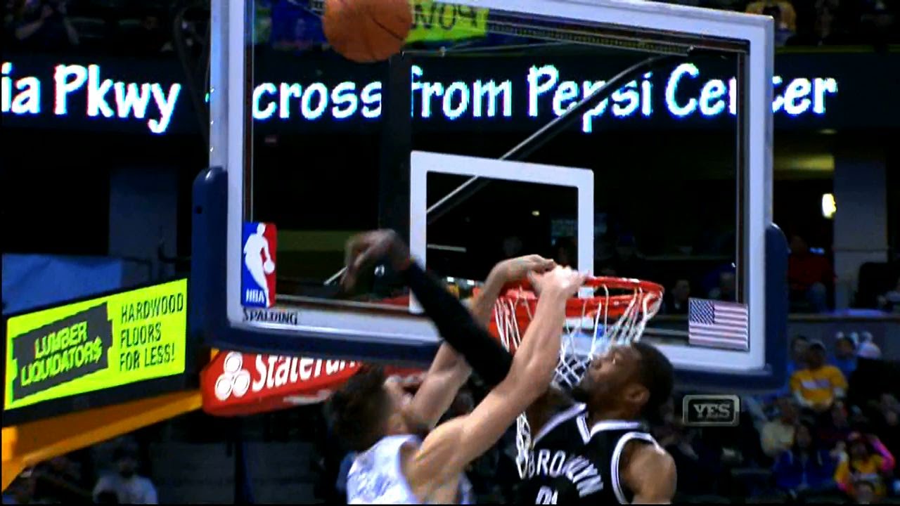 Cory Jefferson Denies Lauvergne's Dunk