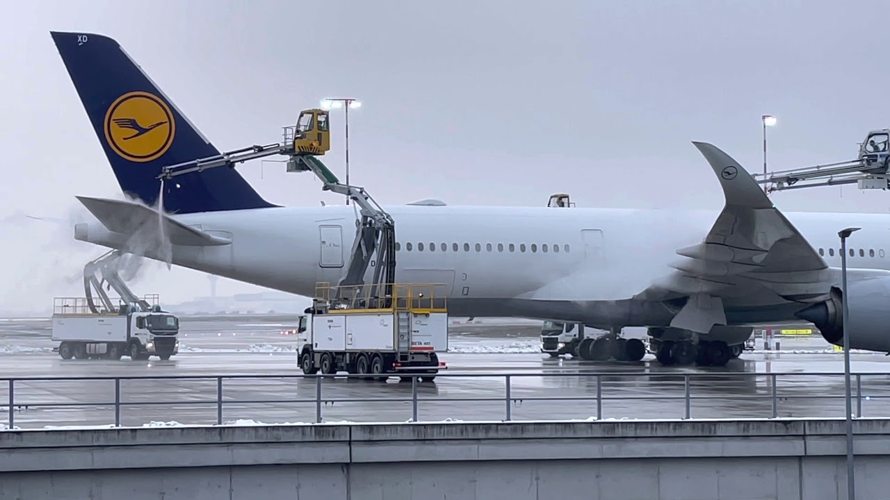 Flugzeugenteisung Lufthansa FFM 4K