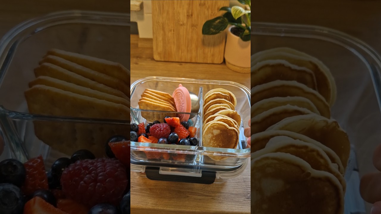 Breakfast box for my kids 🍓🥞🥰 #lunchbox #fr&uuml;hst&uuml;ck #mealprep #pancakes #asmr