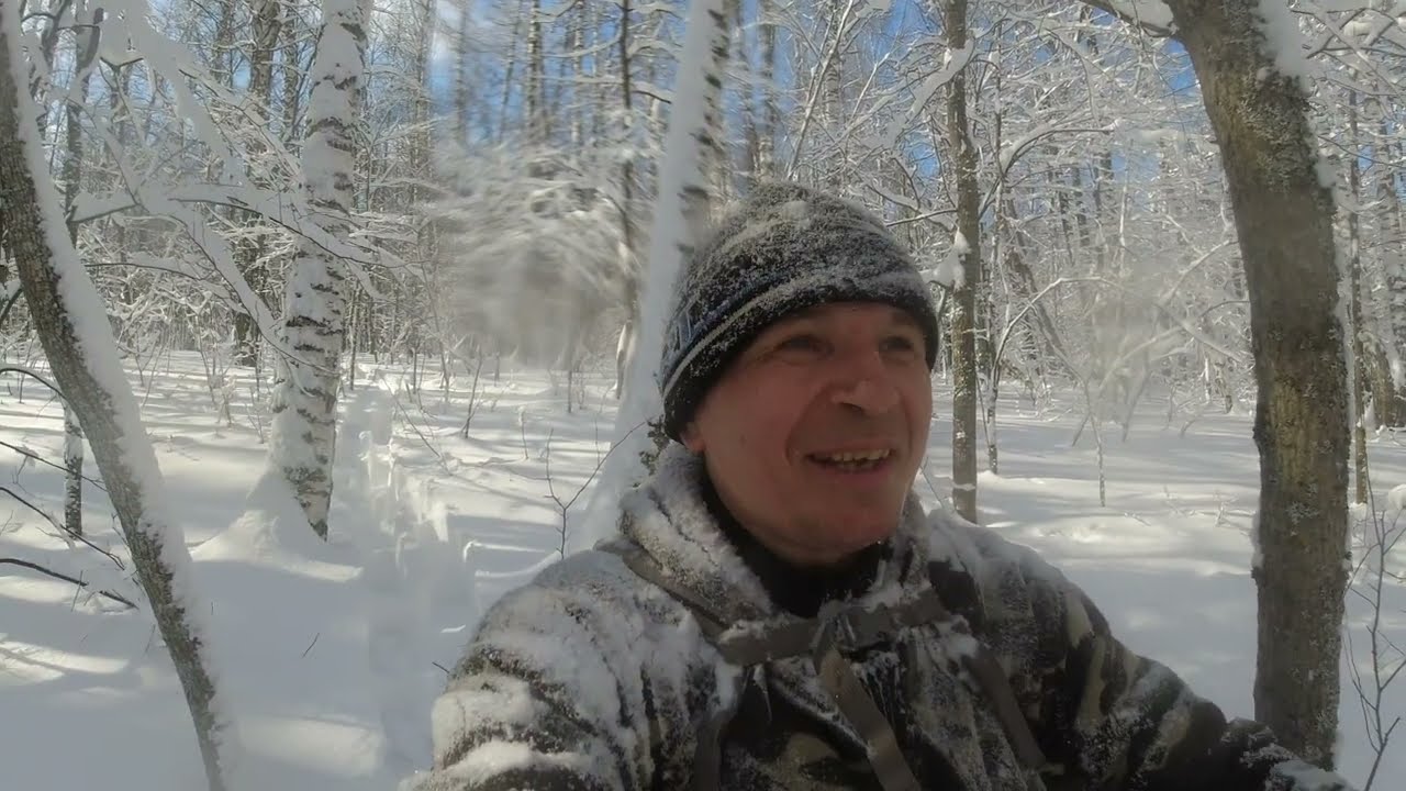 Зима уходит по русски, снега навалило 