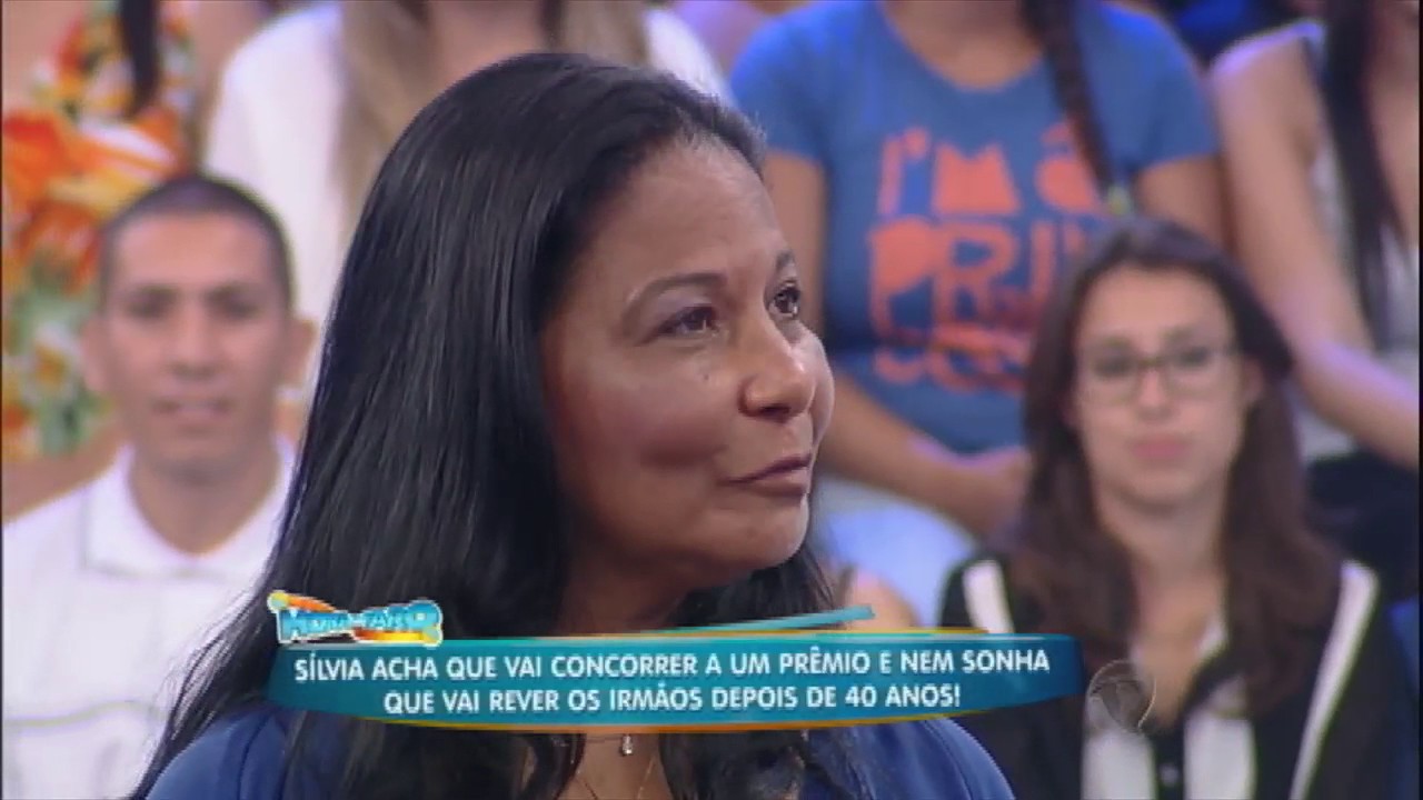 Emocionante: mulher reencontra irmãos que não vê há 40 anos
