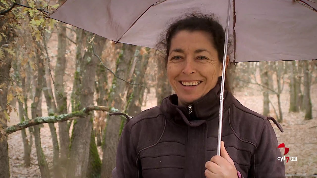 Mujeres en la granja (14 / Parte 2).- Charo en Villarino de Sanabria (Zamora)